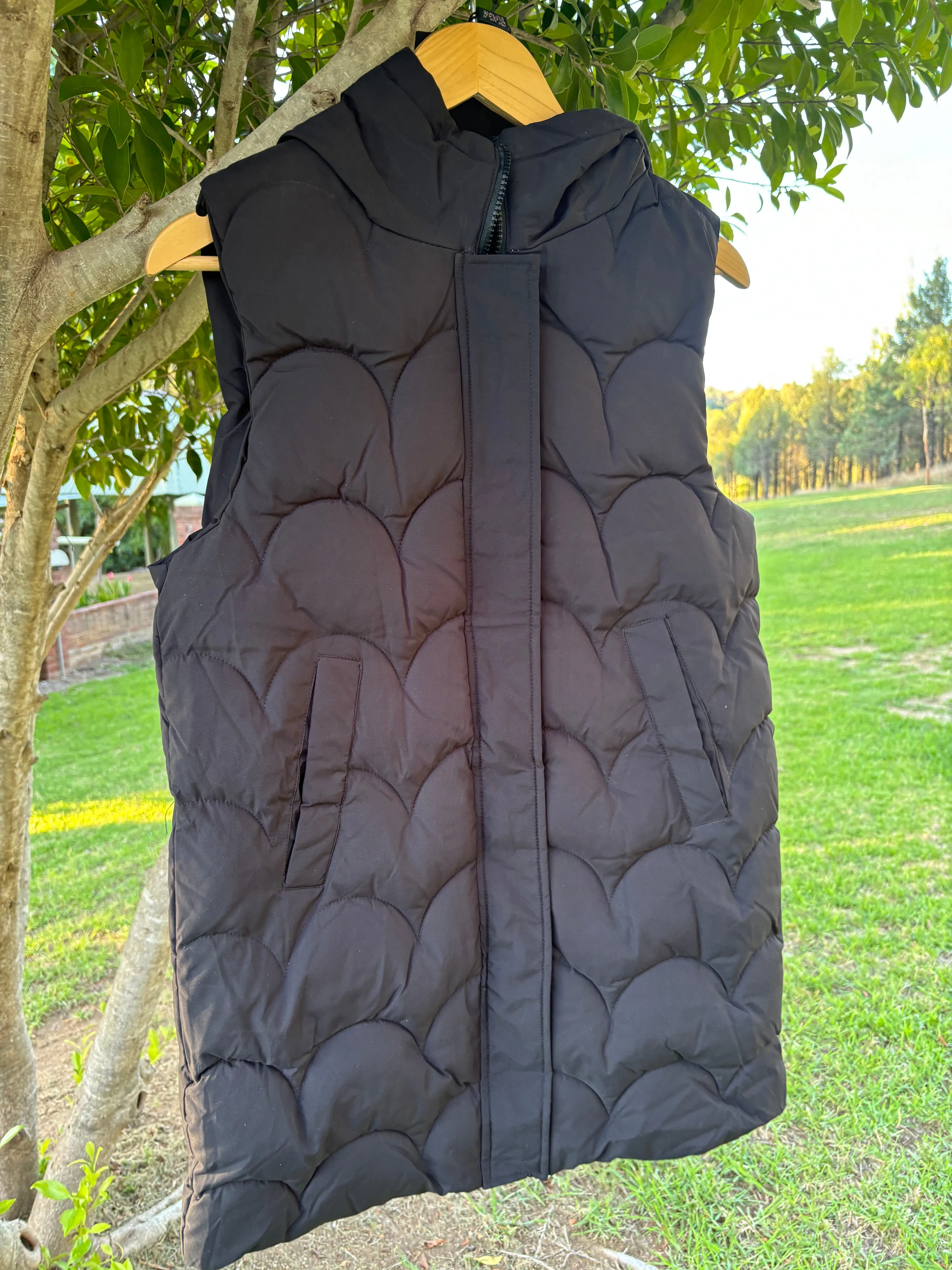 Black puffer vest