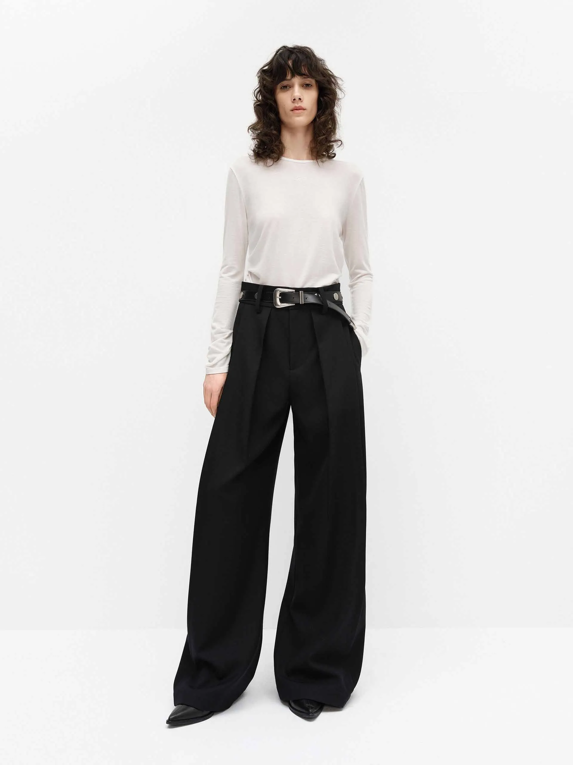 Lightweight Side Pleated T-shirt