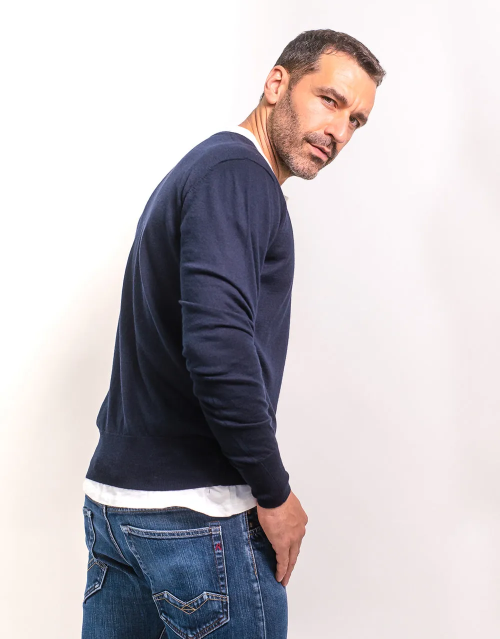 Mens Ultrafine V Neck Sweater in Navy